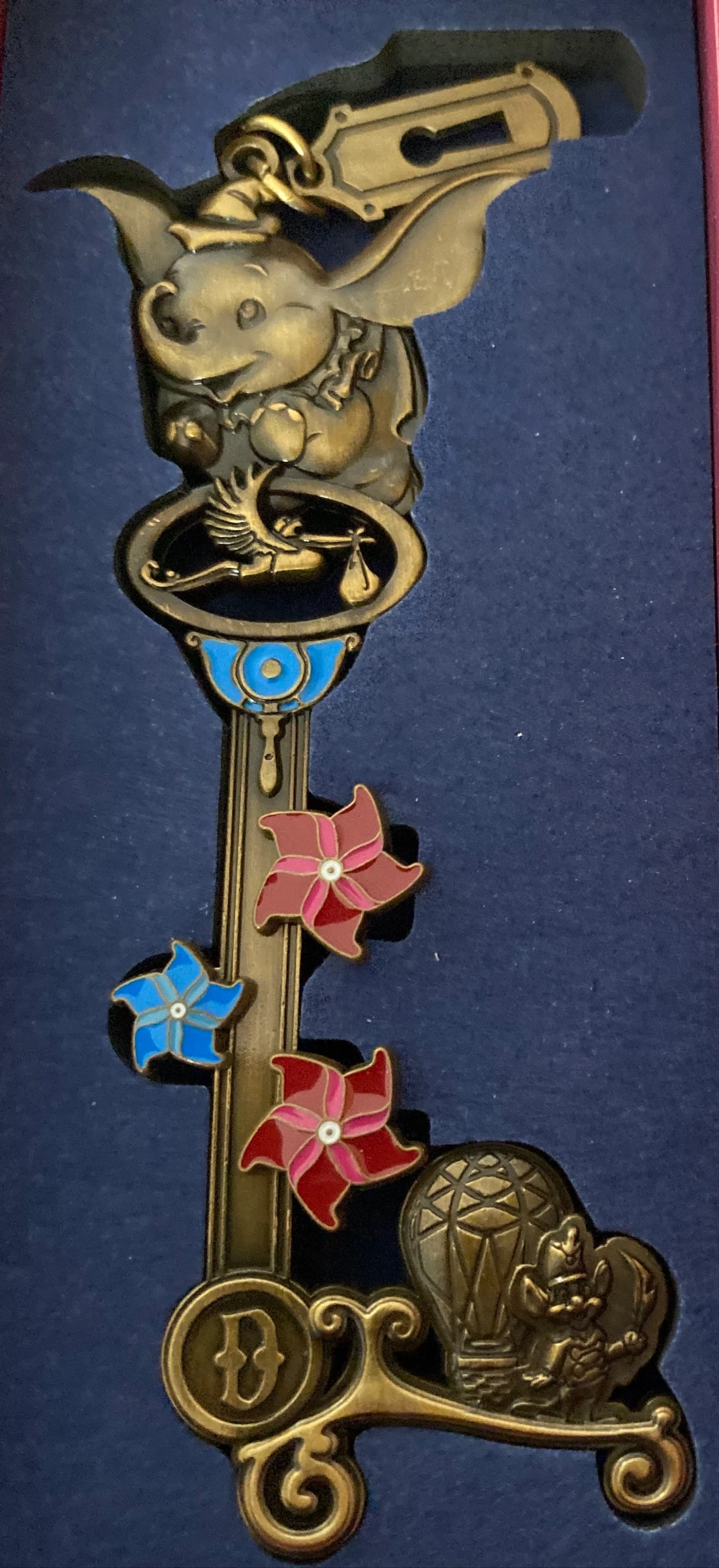 🗝️ Clé Atracción - Dumbo - Disneyland París – Edición Limitada 1992 Ej. Número 1926/1992✨🐘 – photo 3